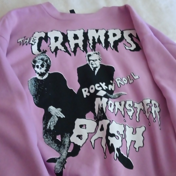 H&M Tops - The cramps sweatshirt